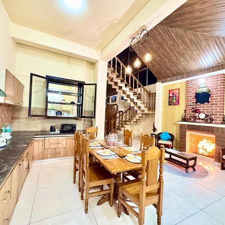 The Auriga 3Bhk Fully Entair Villa With Bonfire In Kasauli I Pvt Stay I Open Air Terrace I Kitchen Livingroom I Lawn Bonfire I Gaming Zone Kültér fotó