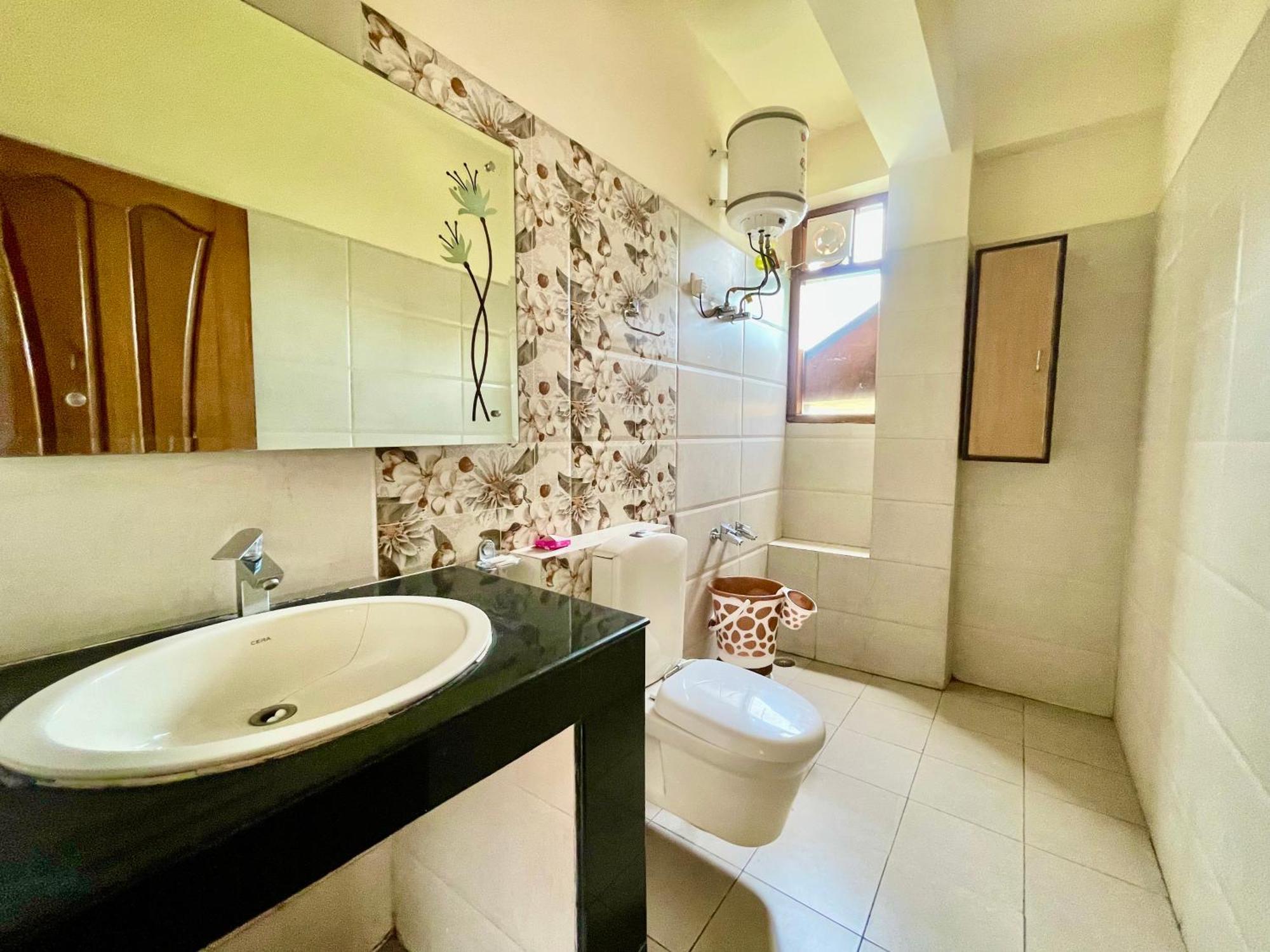 The Auriga 3Bhk Fully Entair Villa With Bonfire In Kasauli I Pvt Stay I Open Air Terrace I Kitchen Livingroom I Lawn Bonfire I Gaming Zone Kültér fotó