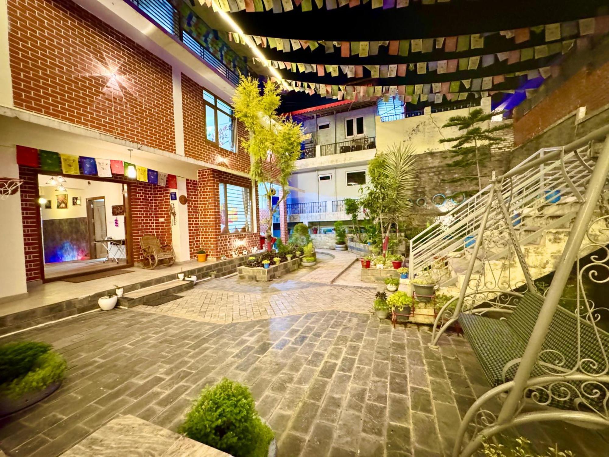 The Auriga 3Bhk Fully Entair Villa With Bonfire In Kasauli I Pvt Stay I Open Air Terrace I Kitchen Livingroom I Lawn Bonfire I Gaming Zone Kültér fotó