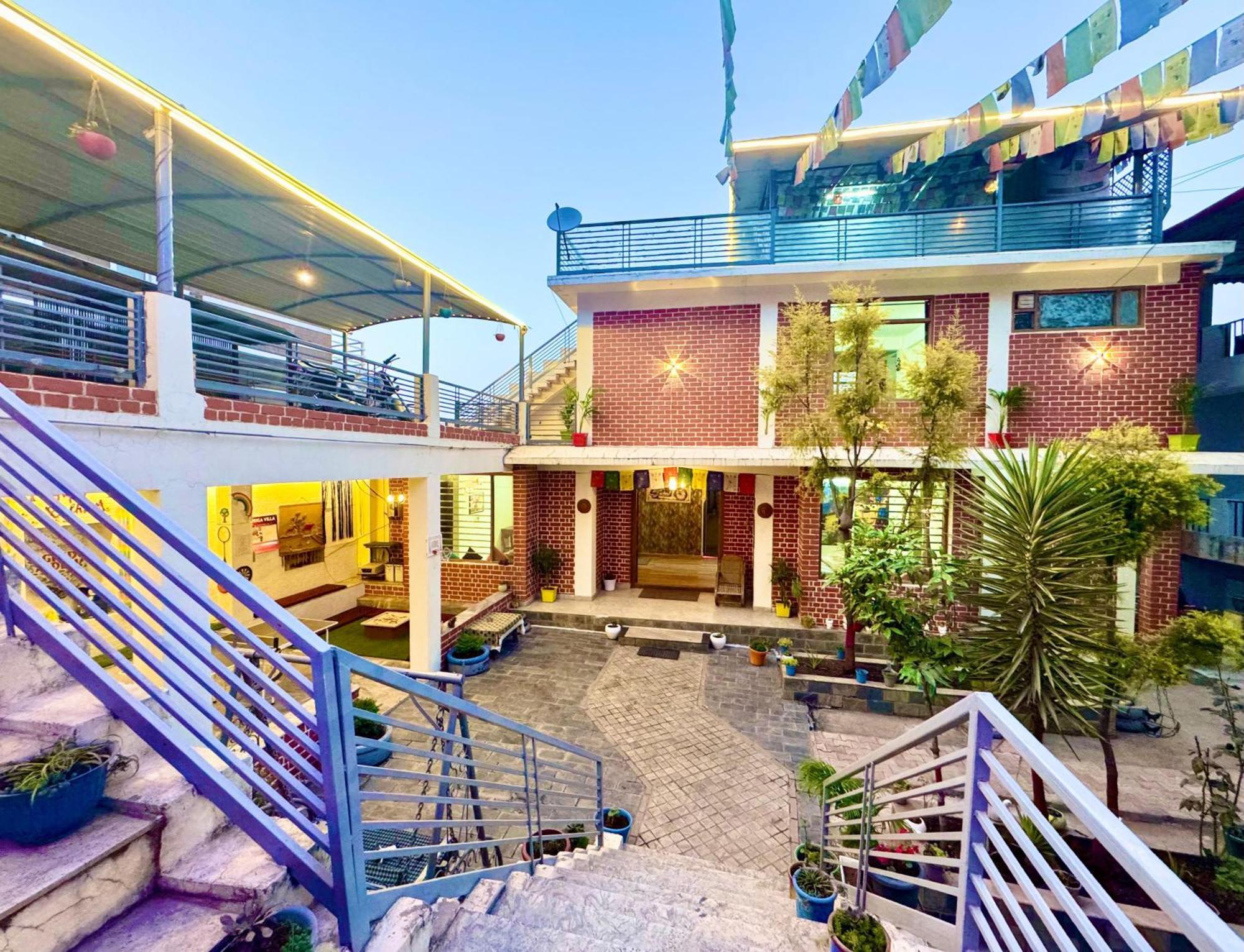 The Auriga 3Bhk Fully Entair Villa With Bonfire In Kasauli I Pvt Stay I Open Air Terrace I Kitchen Livingroom I Lawn Bonfire I Gaming Zone Kültér fotó