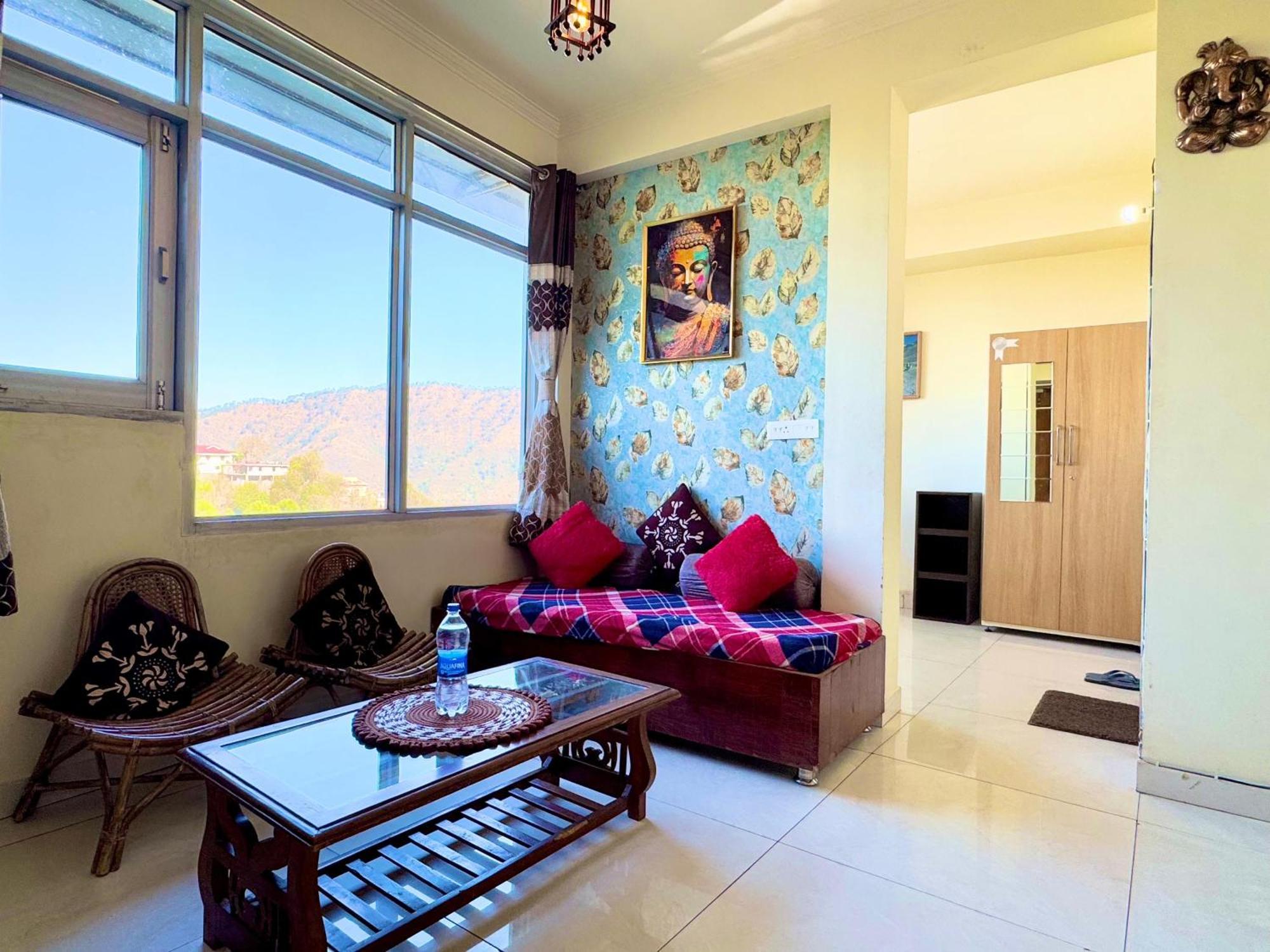 The Auriga 3Bhk Fully Entair Villa With Bonfire In Kasauli I Pvt Stay I Open Air Terrace I Kitchen Livingroom I Lawn Bonfire I Gaming Zone Kültér fotó